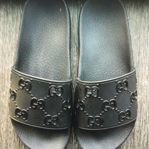 Women’s rubber GG slide sandal